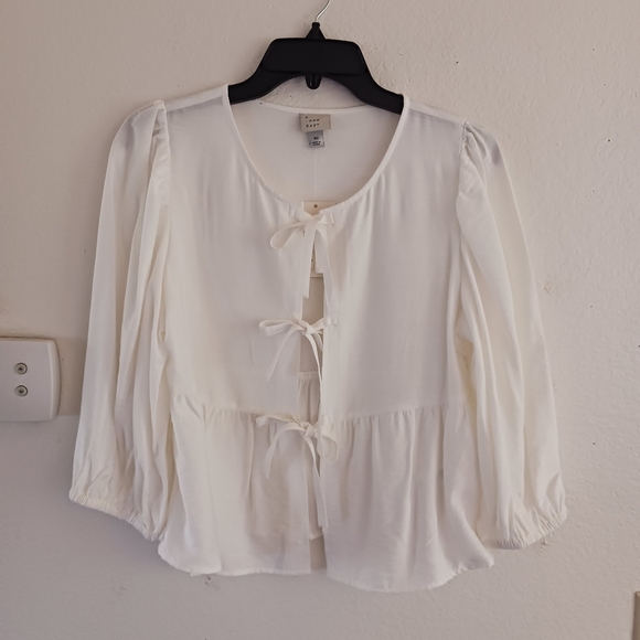 Women's Front Tie Blouse - Picture 2 of 10
